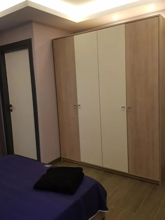 Oezel Havuzlu Lueks Villa كوشاداسيه